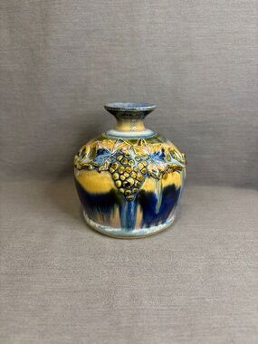 Signed Greg Olson Stoneware Cali Pottery Hand Thrown Drip Glaze 4" Bud Vase